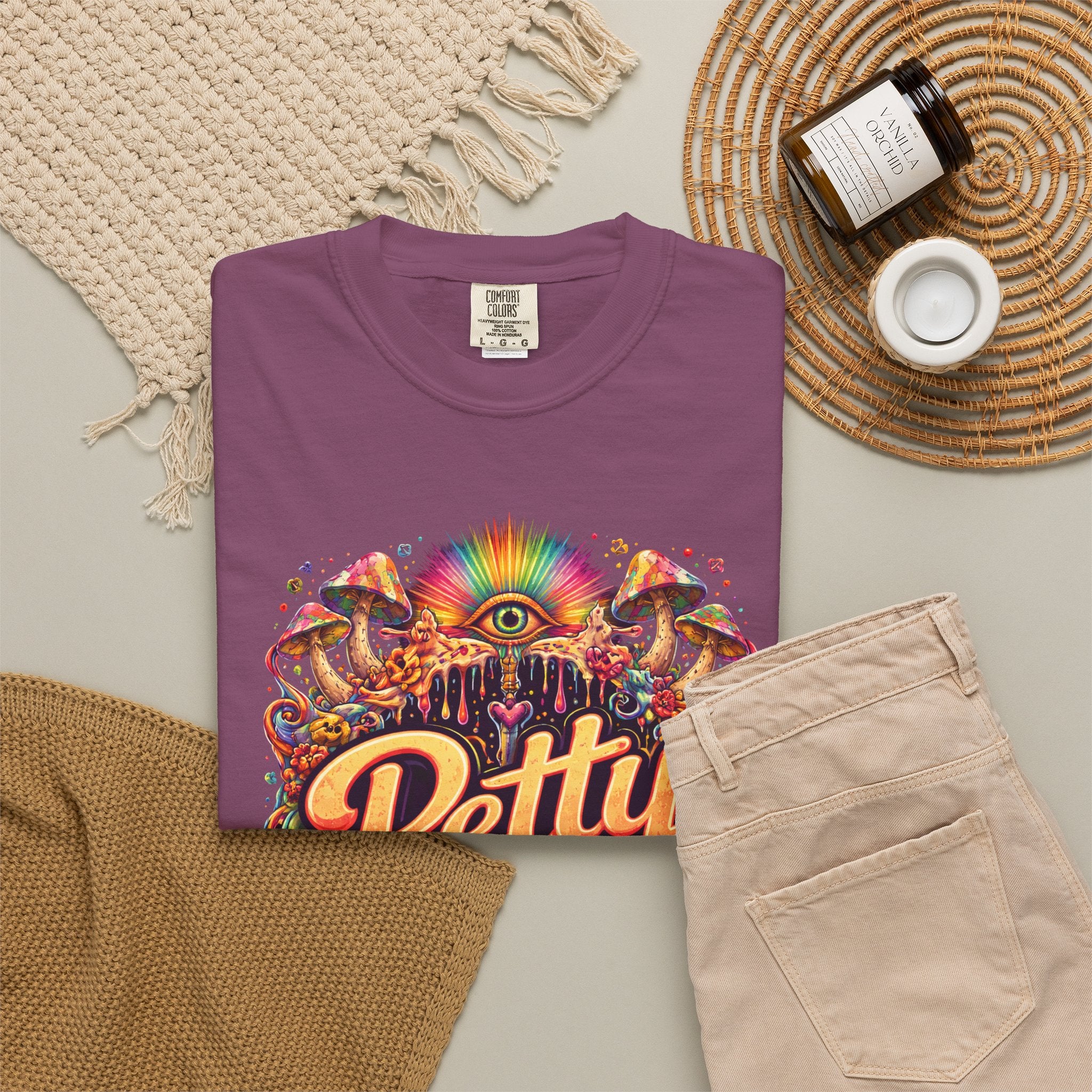 Petty Cat Vintage Tee — Retro Colorful Cat Graphic T-Shirt (Front design)
